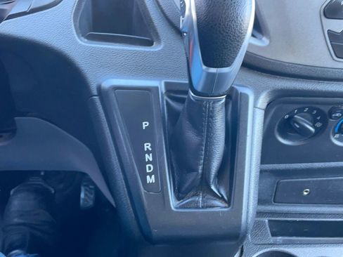 Used 2018 Ford Transit 250 148 Medium Roof RWD image 14