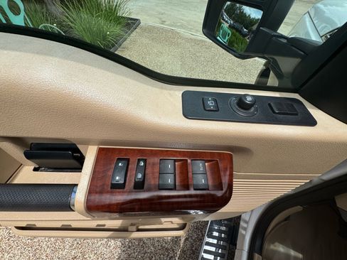 Used 2012 Ford F250 King Ranch w/ King Ranch w/Chrome Pkg AWD/4WD image 27
