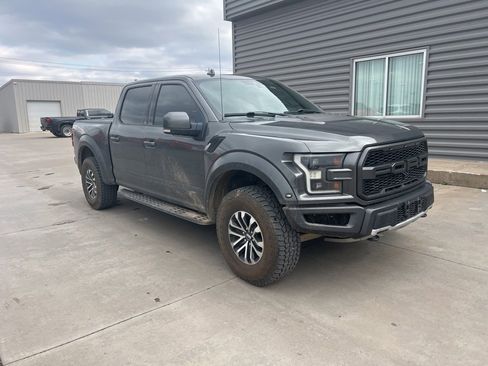 Used 2019 Ford F150 Raptor w/ Equipment Group 802A Luxury image 3