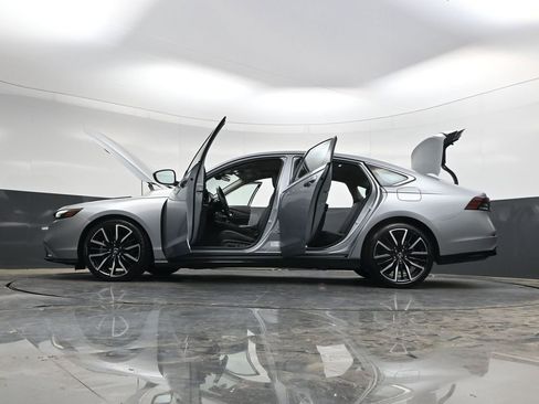 Certified 2023 Honda Accord Touring image 38