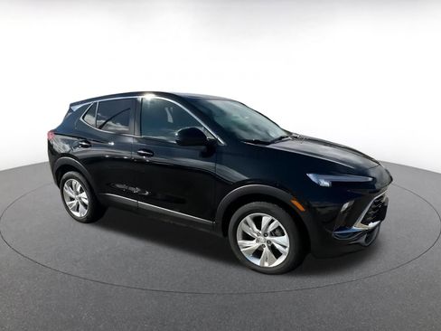 Used 2025 Buick Encore GX Preferred image 2