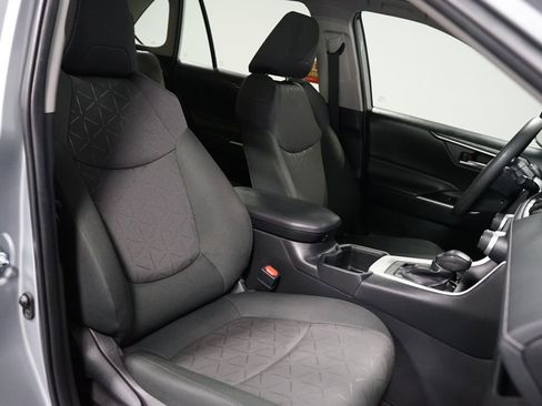 Certified 2024 Toyota RAV4 XLE image 28