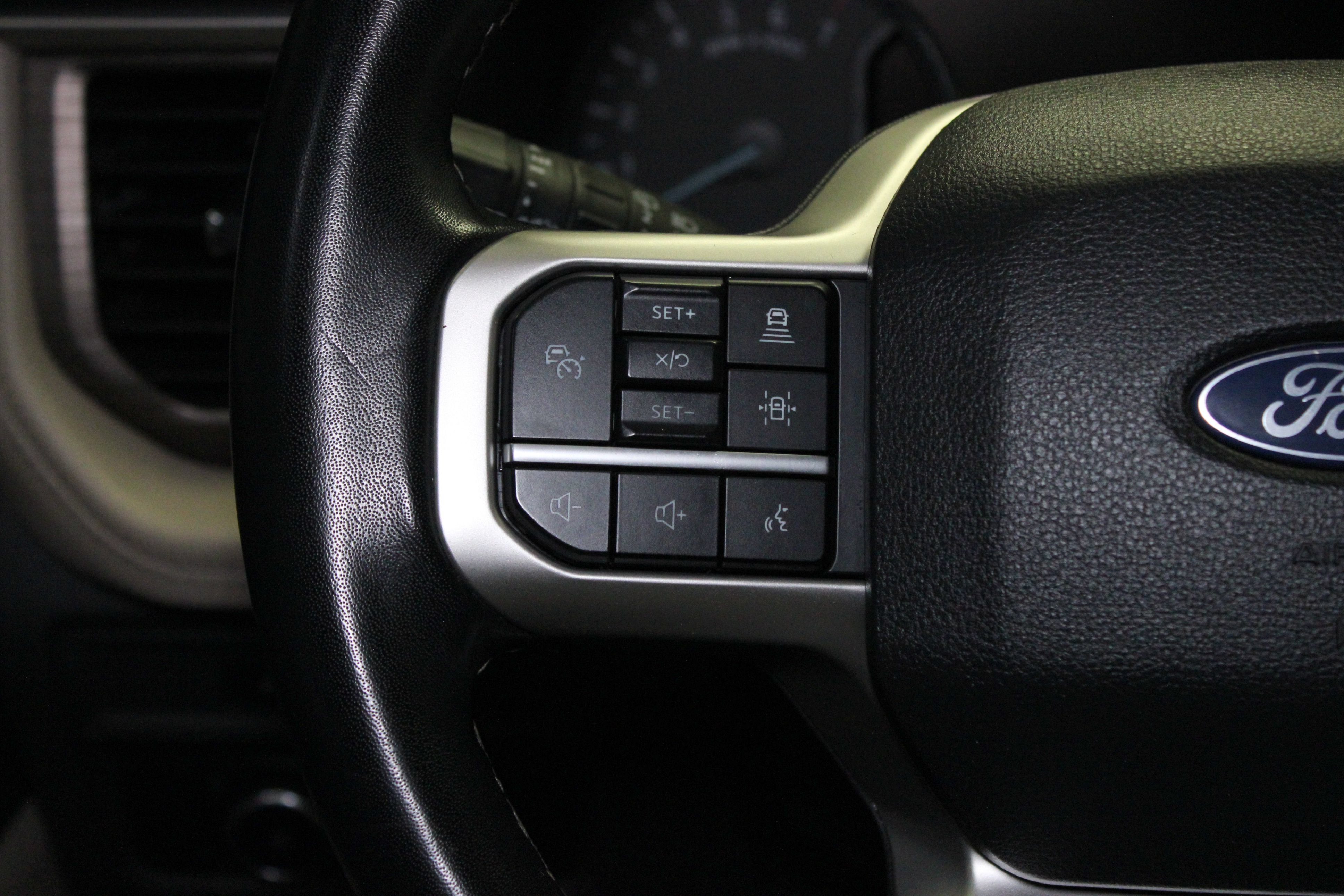 Used 2024 Ford Expedition Limited AWD/4WD image 25