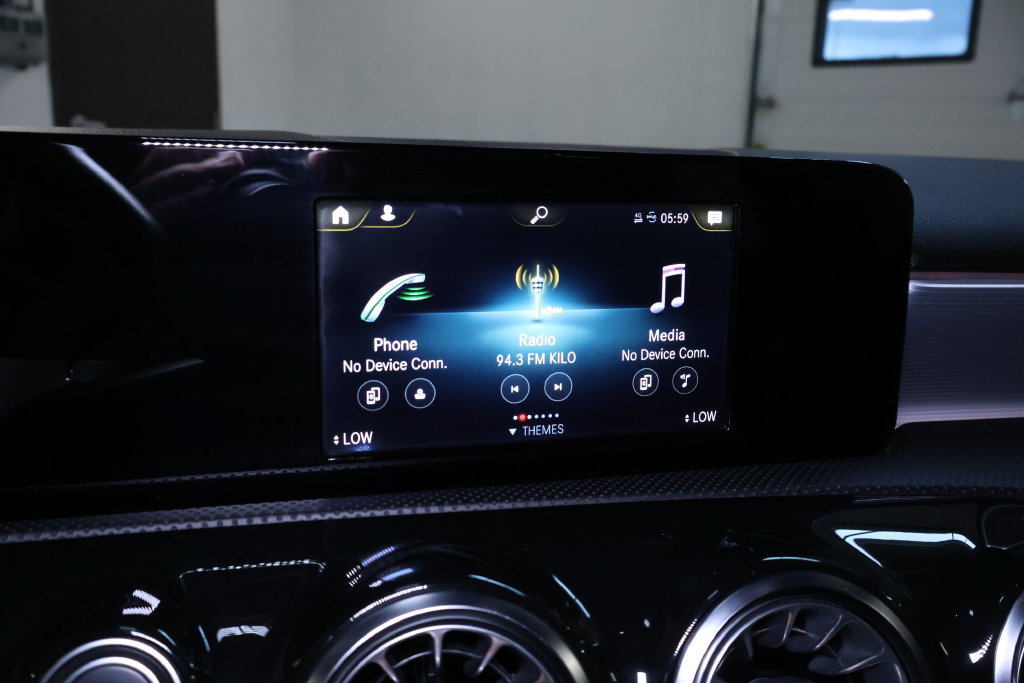 Used 2019 Mercedes-Benz A 220 4MATIC image 28