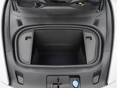 New 2025 Porsche Taycan 4S image 27