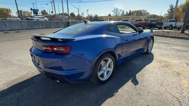 Used 2022 Chevrolet Camaro LT RWD image 8