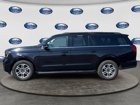 Used 2025 Ford Expedition Max Active AWD/4WD image 2