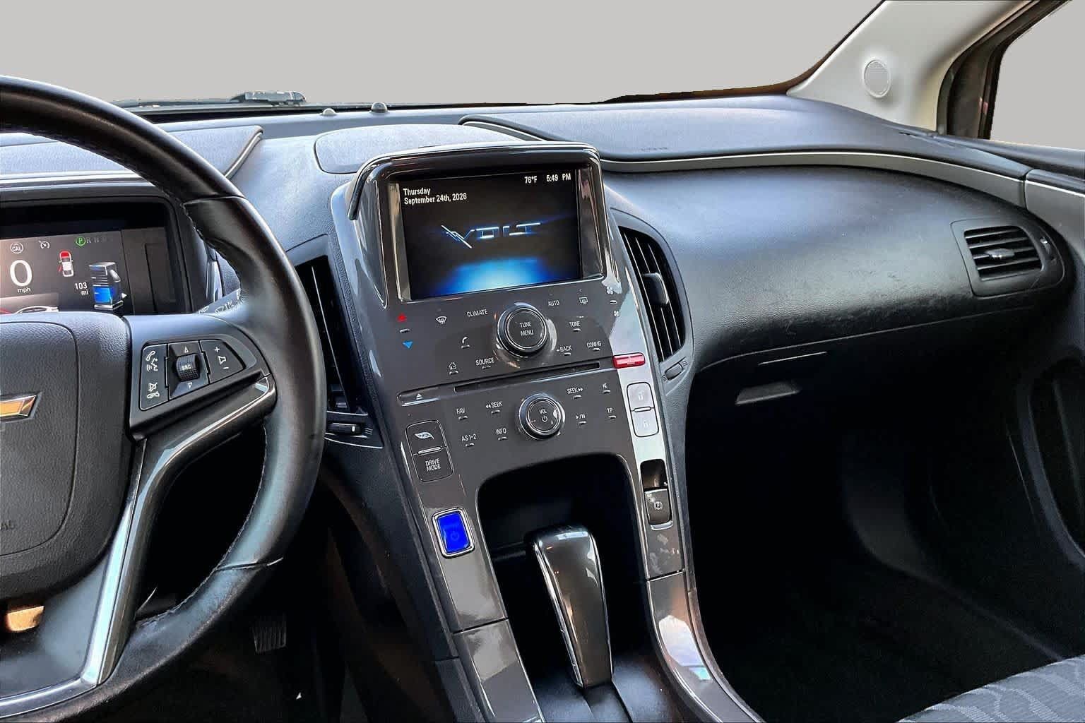 Used 2014 Chevrolet Volt w/ Enhanced Safety Package 2 FWD image 7