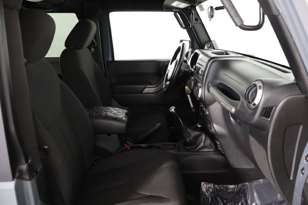 Used 2014 Jeep Wrangler Sport w/ Connectivity Group AWD/4WD image 18