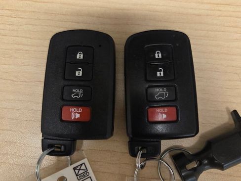 Used 2015 Toyota Highlander Limited Platinum AWD/4WD image 51