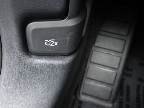 Used 2025 Ford Escape ST-Line FWD image 22