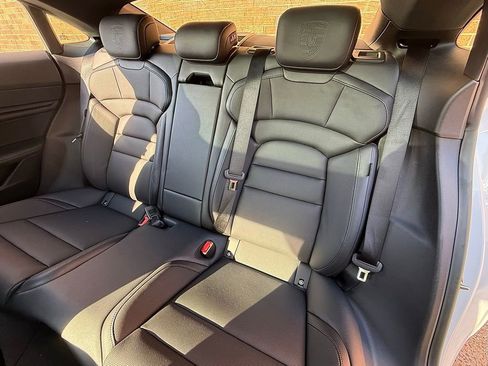 Certified 2023 Porsche Taycan image 18