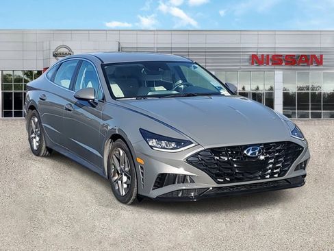 Used 2023 Hyundai Sonata SEL image 2