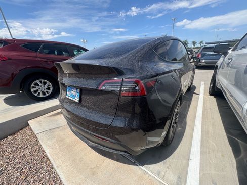Used 2025 Tesla Model Y Long Range RWD image 4