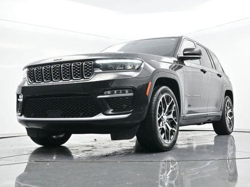 Used 2023 Jeep Grand Cherokee Summit image 48