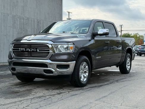 Used 2024 RAM 1500 Laramie AWD/4WD image 11