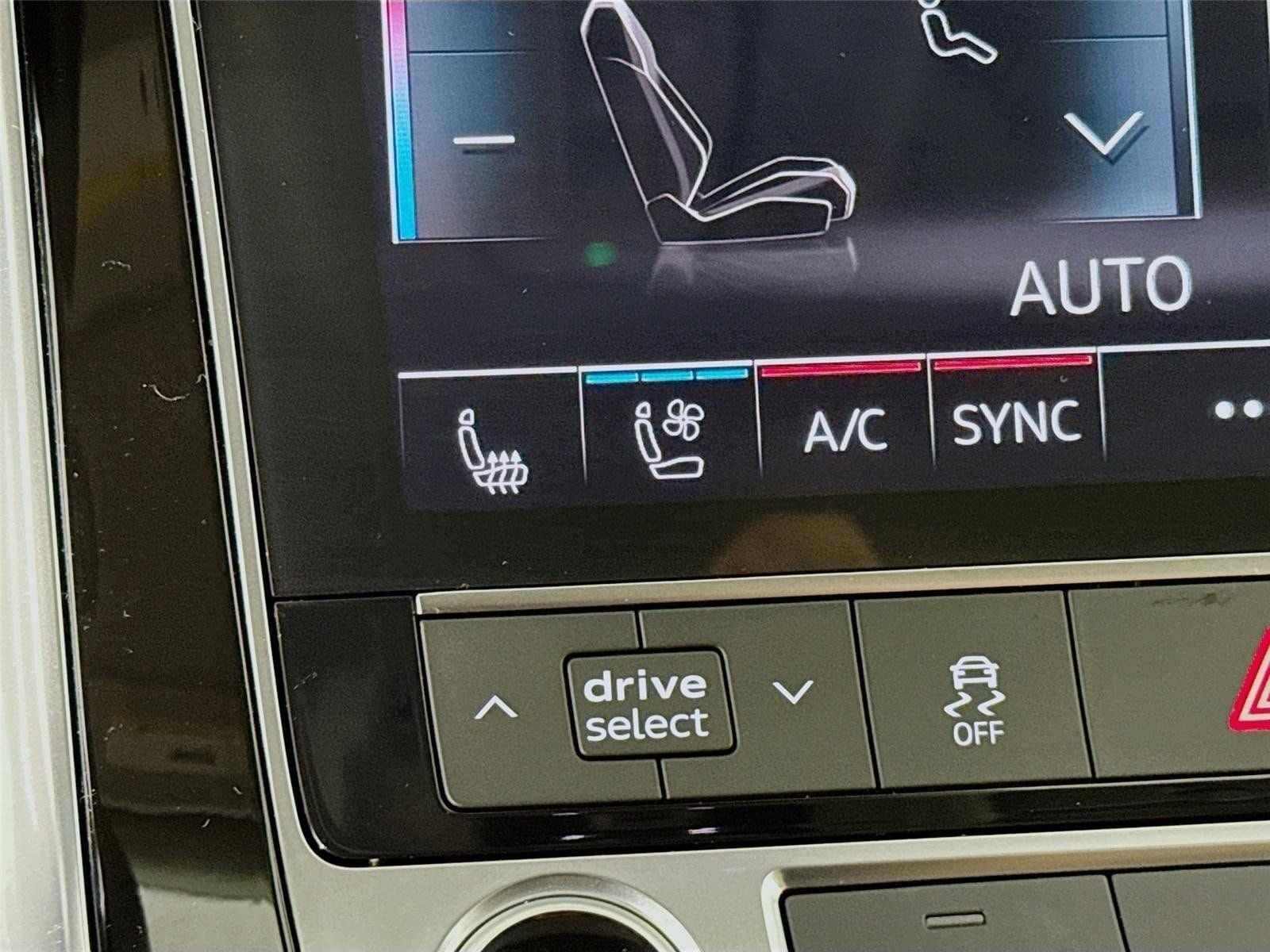 Used 2025 Audi Q8 Premium Plus AWD/4WD image 24