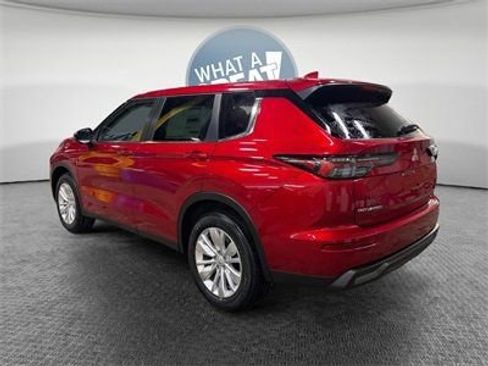 New 2026 Mitsubishi Outlander ES image 6