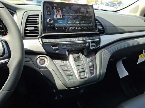 New 2026 Honda Odyssey EX-L image 8