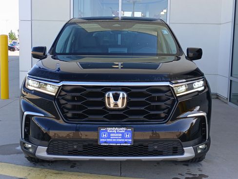 Used 2025 Honda Pilot EX-L image 4