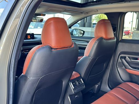 Certified 2025 MAZDA CX-50 Meridian Edition w/ Apex Package image 17