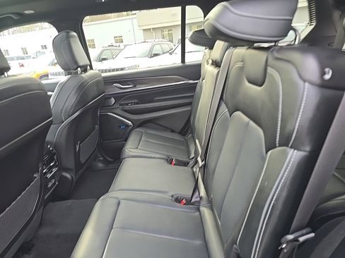 Certified 2022 Jeep Grand Cherokee L Overland image 17