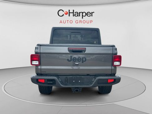 Used 2022 Jeep Gladiator Sport AWD/4WD image 4