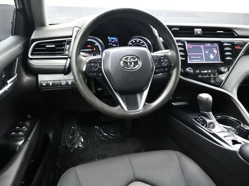 Used 2019 Toyota Camry LE FWD image 16