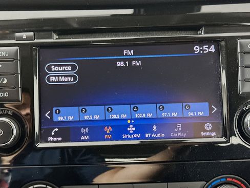 Used 2021 Nissan Rogue Sport S image 19