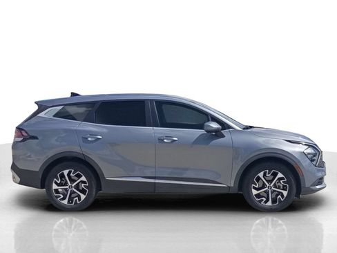 Used 2023 Kia Sportage EX FWD image 4