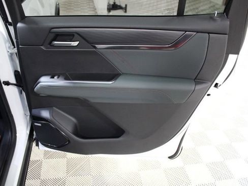 New 2025 GMC Acadia AT4 w/ Super Cruise Package image 43