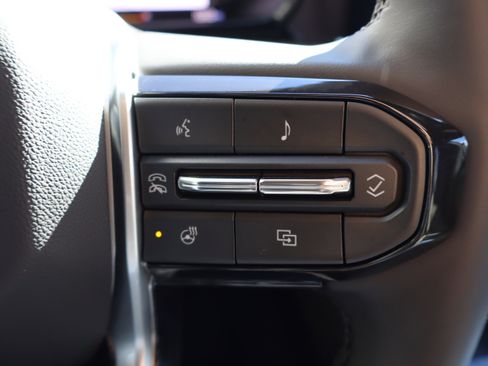 Used 2026 Chevrolet Colorado ZR2 image 23