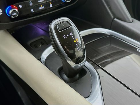 Used 2019 Buick Enclave Essence image 14