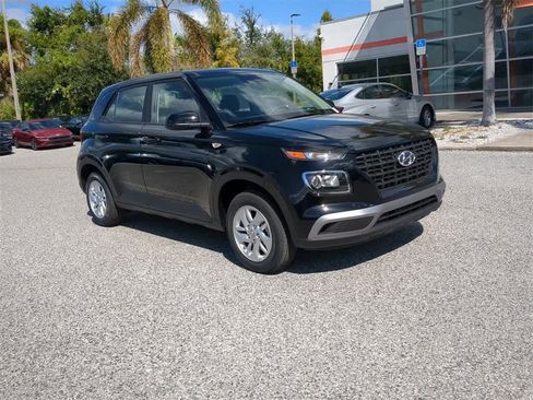 New 2026 Hyundai Venue SE image 9