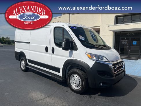 Used 2025 RAM ProMaster 2500 w/ U-Haul Equipment Group FWD image 3