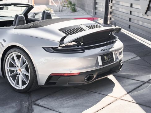 Used 2024 Porsche 911 Carrera GTS w/ Premium Package image 9