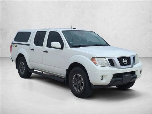 Used 2019 Nissan Frontier PRO-4X image 3