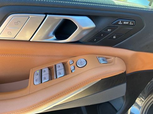 Used 2022 BMW X7 M50i w/ Cold Weather Package image 13