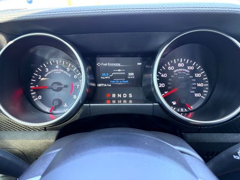 Used 2019 Ford Mustang image 18