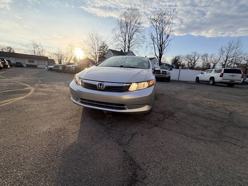 Used 2012 Honda Civic LX image 2