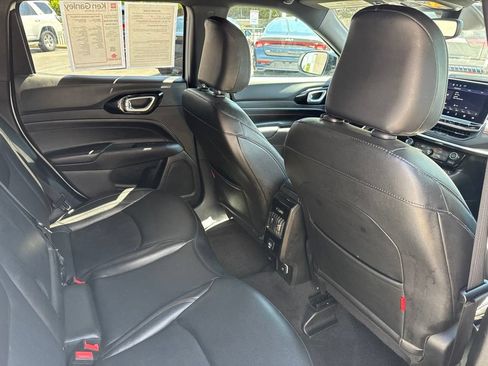 Used 2025 Jeep Compass Trailhawk AWD/4WD image 33