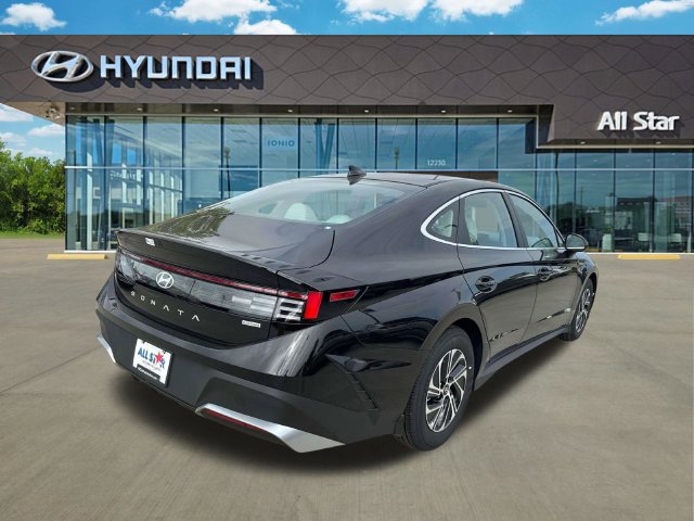 New 2026 Hyundai Sonata Blue FWD image 9