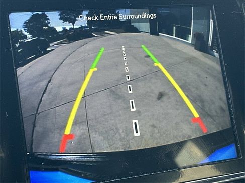 Used 2019 Jeep Grand Cherokee Laredo w/ 18" Wheel & 8.4" Radio Group image 20