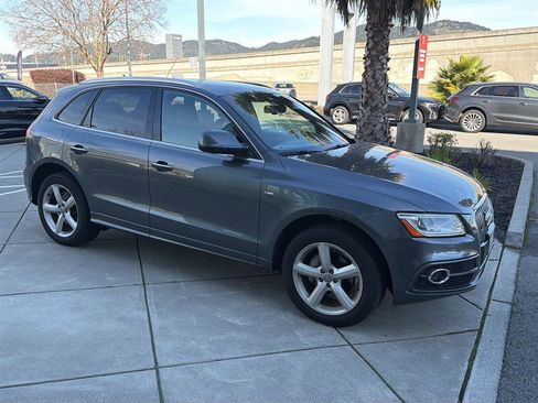 Used 2017 Audi Q5 2.0T Premium Plus w/ Technology Package image 5
