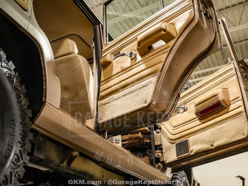 Used 1988 Jeep Grand Wagoneer AWD/4WD image 75