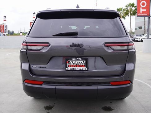 Used 2022 Jeep Grand Cherokee L Laredo image 6