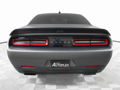 Used 2019 Dodge Challenger SRT Hellcat Redeye image 6