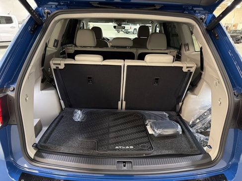 New 2026 Volkswagen Atlas SE image 12