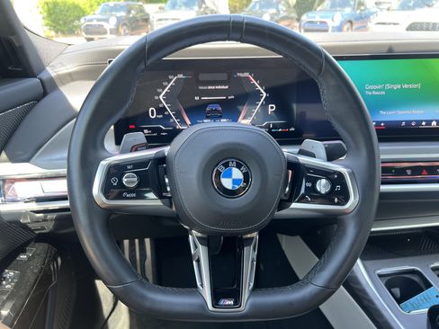 Used 2023 BMW 760i xDrive AWD/4WD image 18