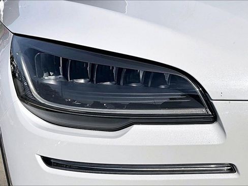 Used 2023 Lincoln Aviator Reserve w/ Equipment Group 201A image 30